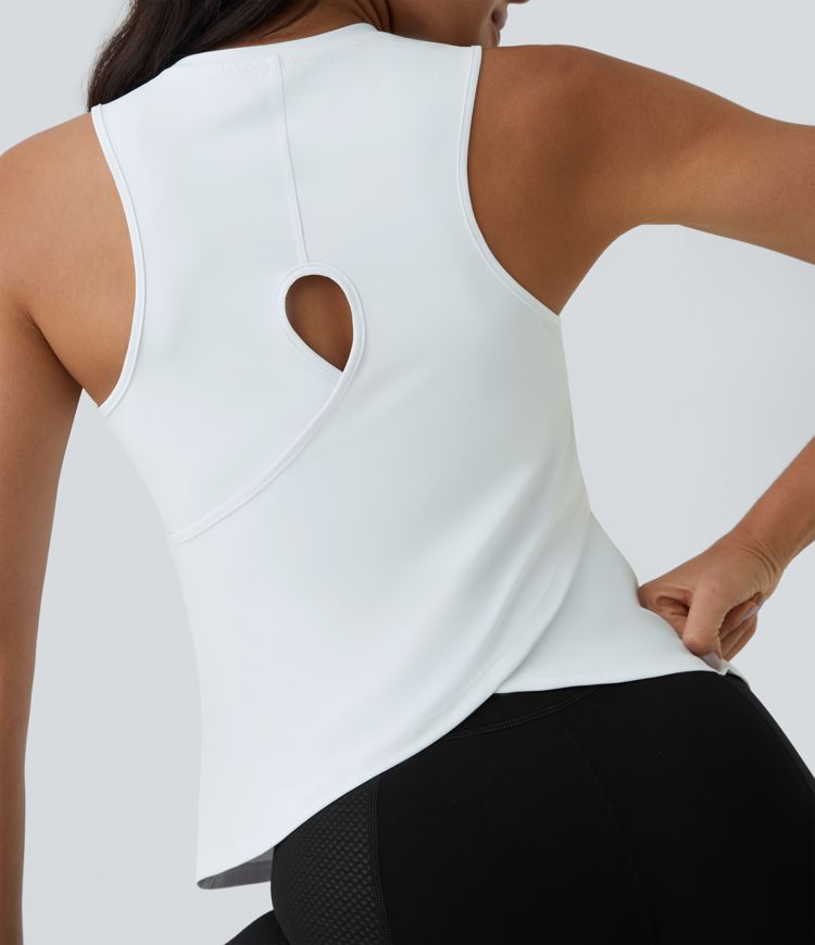 top de yoga liso con dobladillo cruzado y cortes