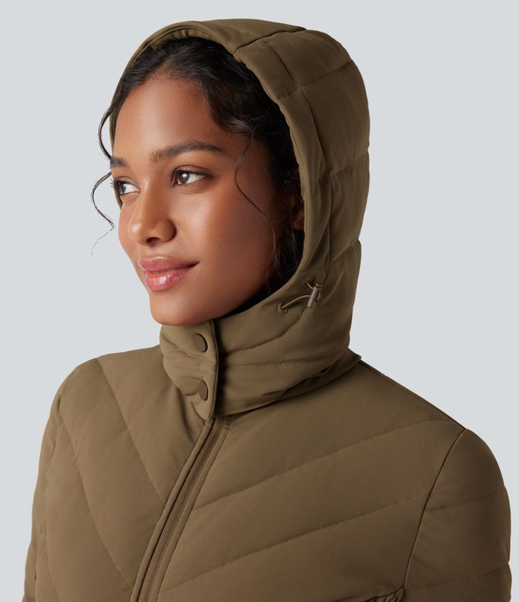 chaqueta acolchada informal fruncida con capucha extraíble y bolsillos puffflex